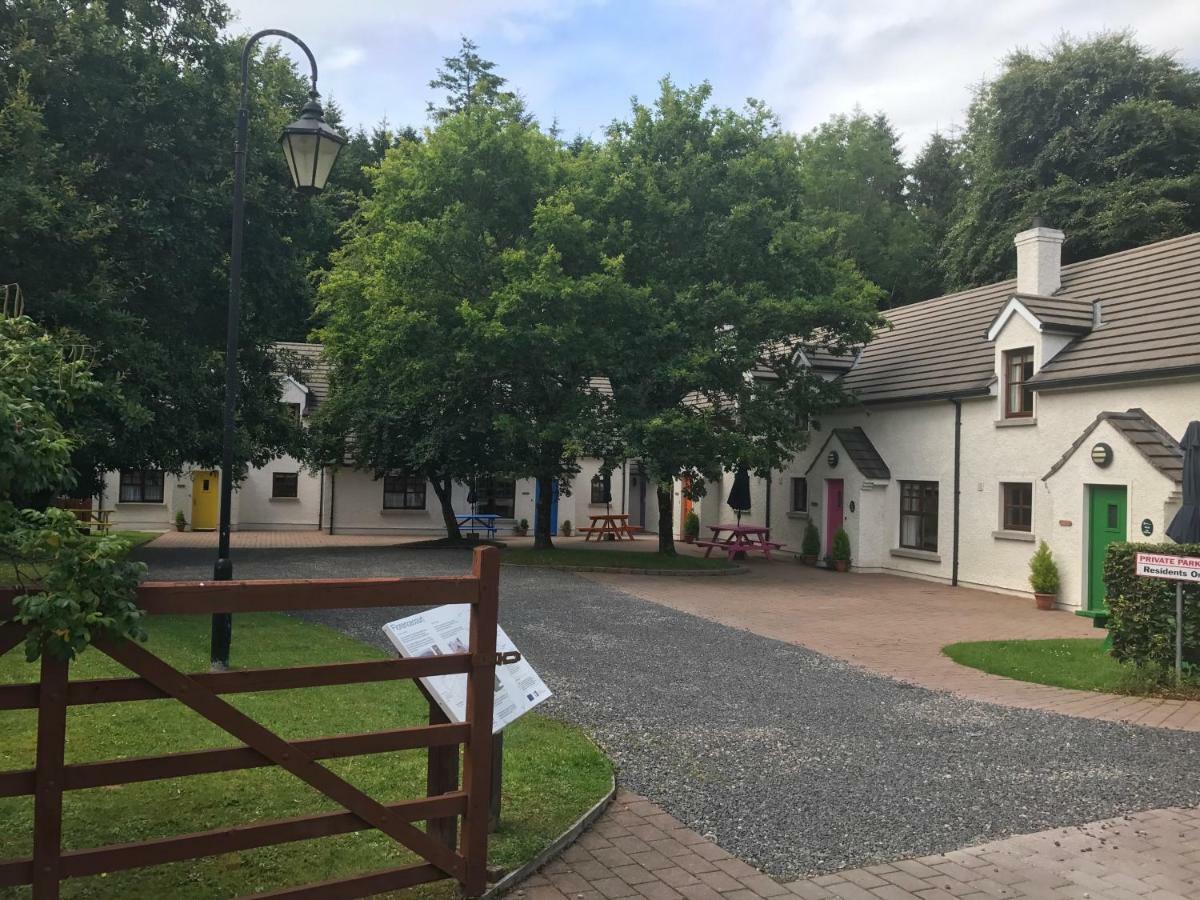Tully Mill Cottages Bellanaleck Eksteriør billede